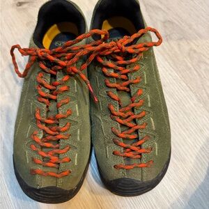 KEEN Womens Jasper Climbing Approach Sneakers Size 6.5